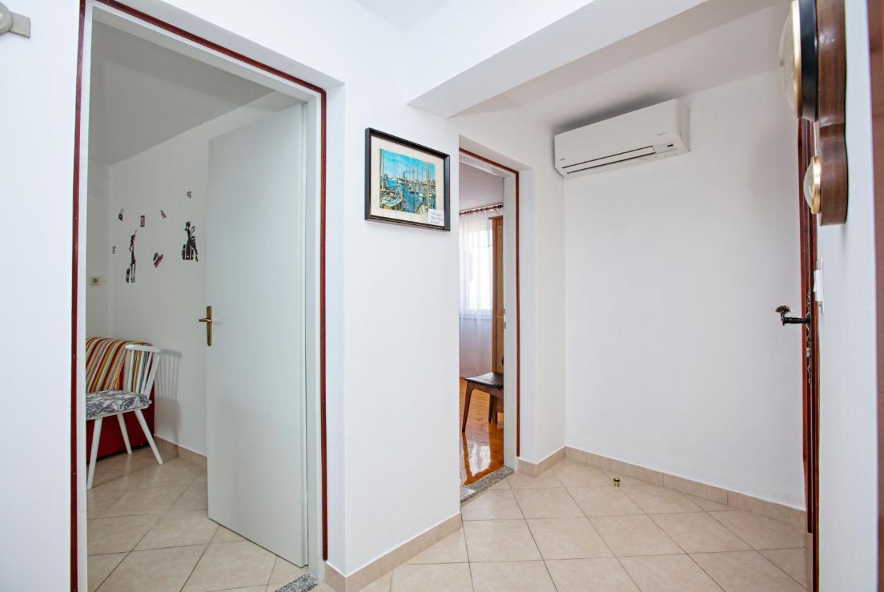 Family Friendly Seaside Apartments Brodarica, Sibenik - 4833 Brodarica  Exterior foto