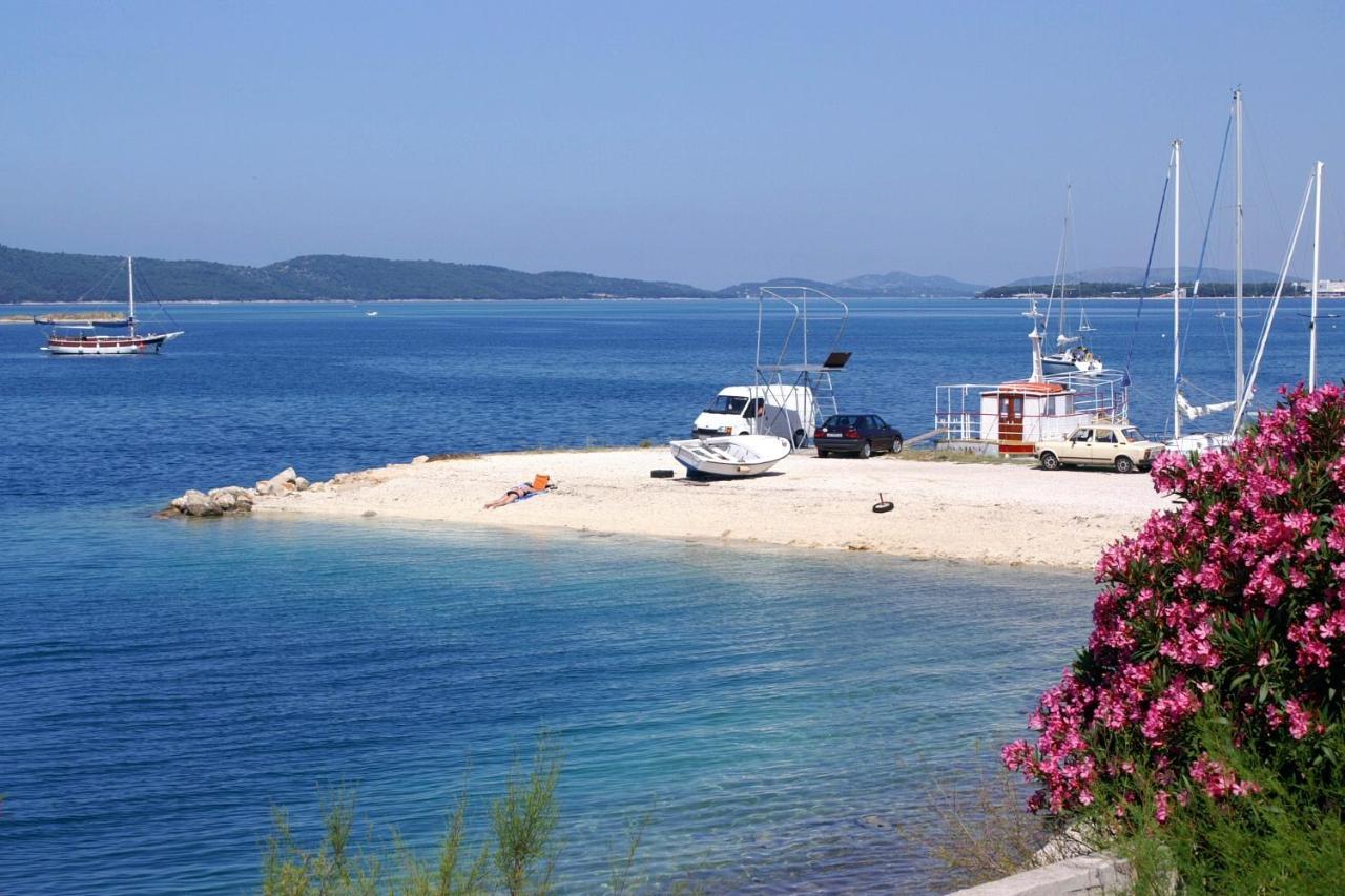 Family Friendly Seaside Apartments Brodarica, Sibenik - 4833 Brodarica  Exterior foto