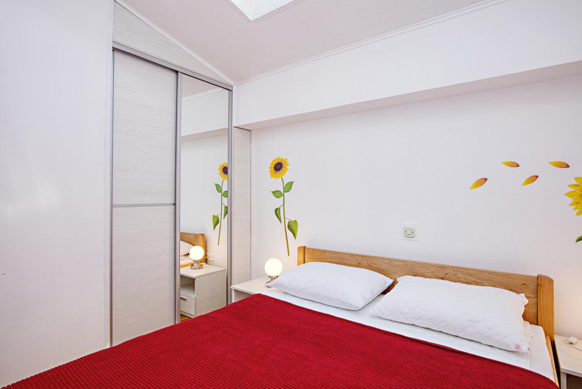 Family Friendly Seaside Apartments Brodarica, Sibenik - 4833 Brodarica  Habitación foto