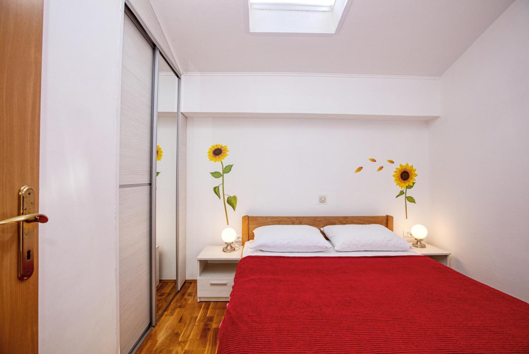 Family Friendly Seaside Apartments Brodarica, Sibenik - 4833 Brodarica  Habitación foto